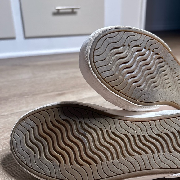 Sperry Women's tan Canvas Boat Shoes - Picture 7 of 9